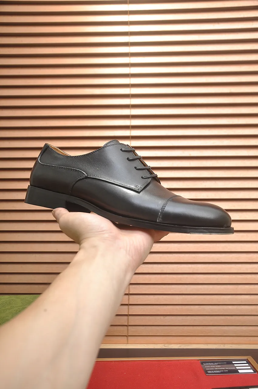 Men's shoes💰660💶 Brand: GUCCI (Gucci) Standard code: Men's code 39/44 (45/46 can be customized) Grade: Same as the official website Original quality Material: Original cowhide Water-dyed cowhide lining Original rubber outsole Style category: Men's fashionable casual leather shoes Distinguished big-name luxury elements top luxury Color: Actual picture